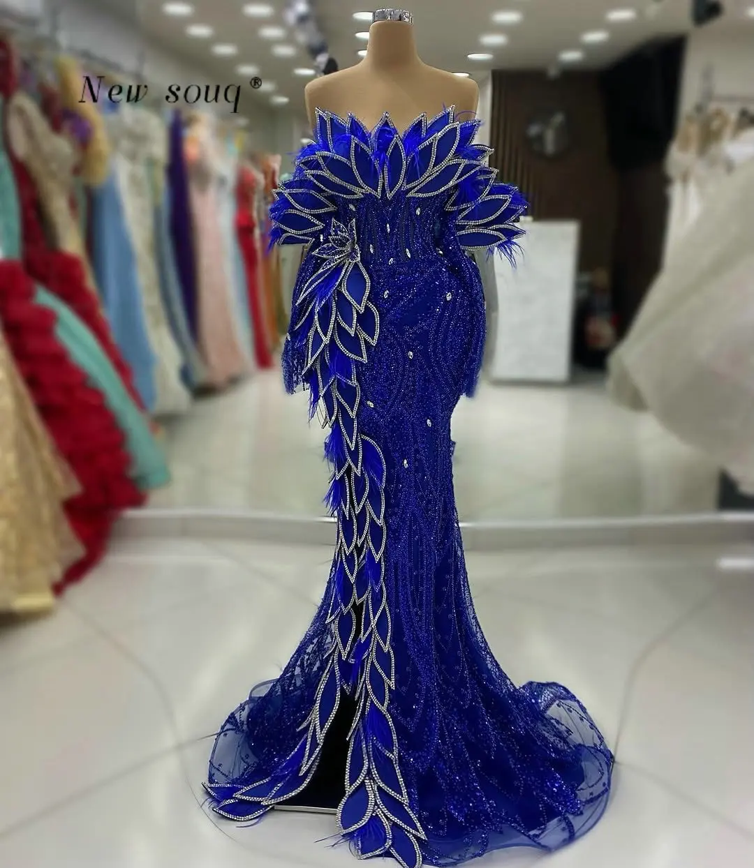 Индивидуальные перья, королевские синие кристаллы, 3D листья, русалка, вечерние платья с боковым разрезом, длинные свадебные платья для выпускного вечера, вечерние платья
Индивидуальные перья, королевские синие кристаллы, 3D листья, русалка, вечерние платья с боковым разрезом, длинные свадебные платья для выпускного вечера, вечерние платья