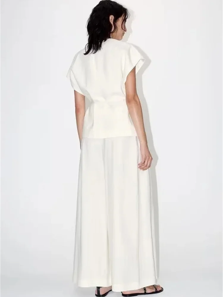 Summer New Women's Knot V-ne Double-breasted Vest Linen Wide-leg Pants Faionable Casual Wear Comfortable Fit
Summer New Women's Knot V-ne Double-breasted Vest Linen Wide-leg Pants Faionable Casual Wear Comfortable Fit