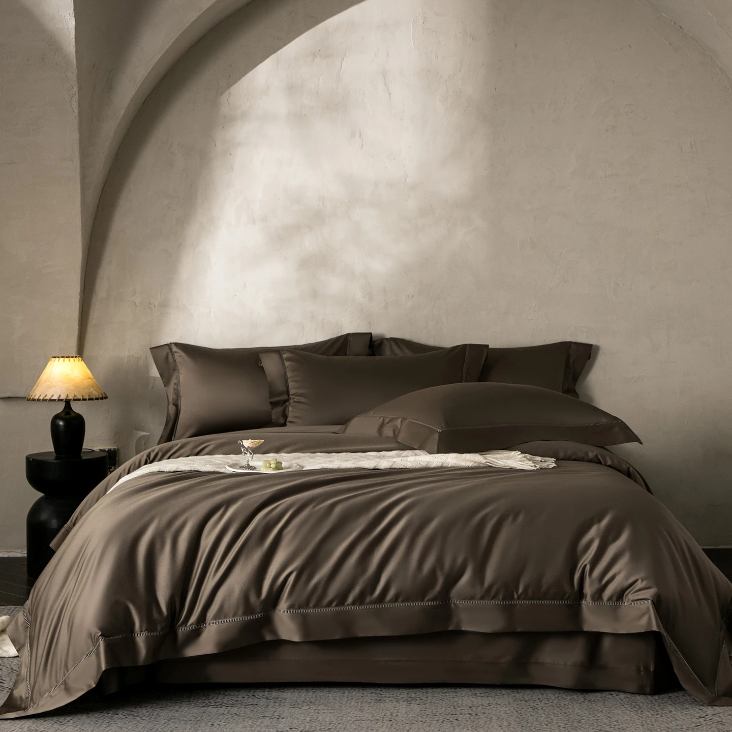 Luxury Solid Color Hotel Style Premium 1000TC Egyptian Cotton Bedding Set Duvet Cover Flat/Fitted Bed Sheet Pillowcases 4Pcs
Luxury Solid Color Hotel Style Premium 1000TC Egyptian Cotton Bedding Set Duvet Cover Flat/Fitted Bed Sheet Pillowcases 4Pcs