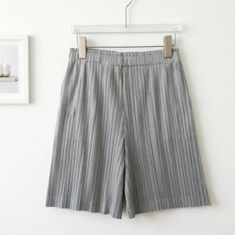 Miyake Pleated Women's Summer Shorts 2026 New Simple Casual Loose Fashion Elastic Waist Comfortable Five-Point Pants
Miyake Pleated Women's Summer Shorts 2026 New Simple Casual Loose Fashion Elastic Waist Comfortable Five-Point Pants
