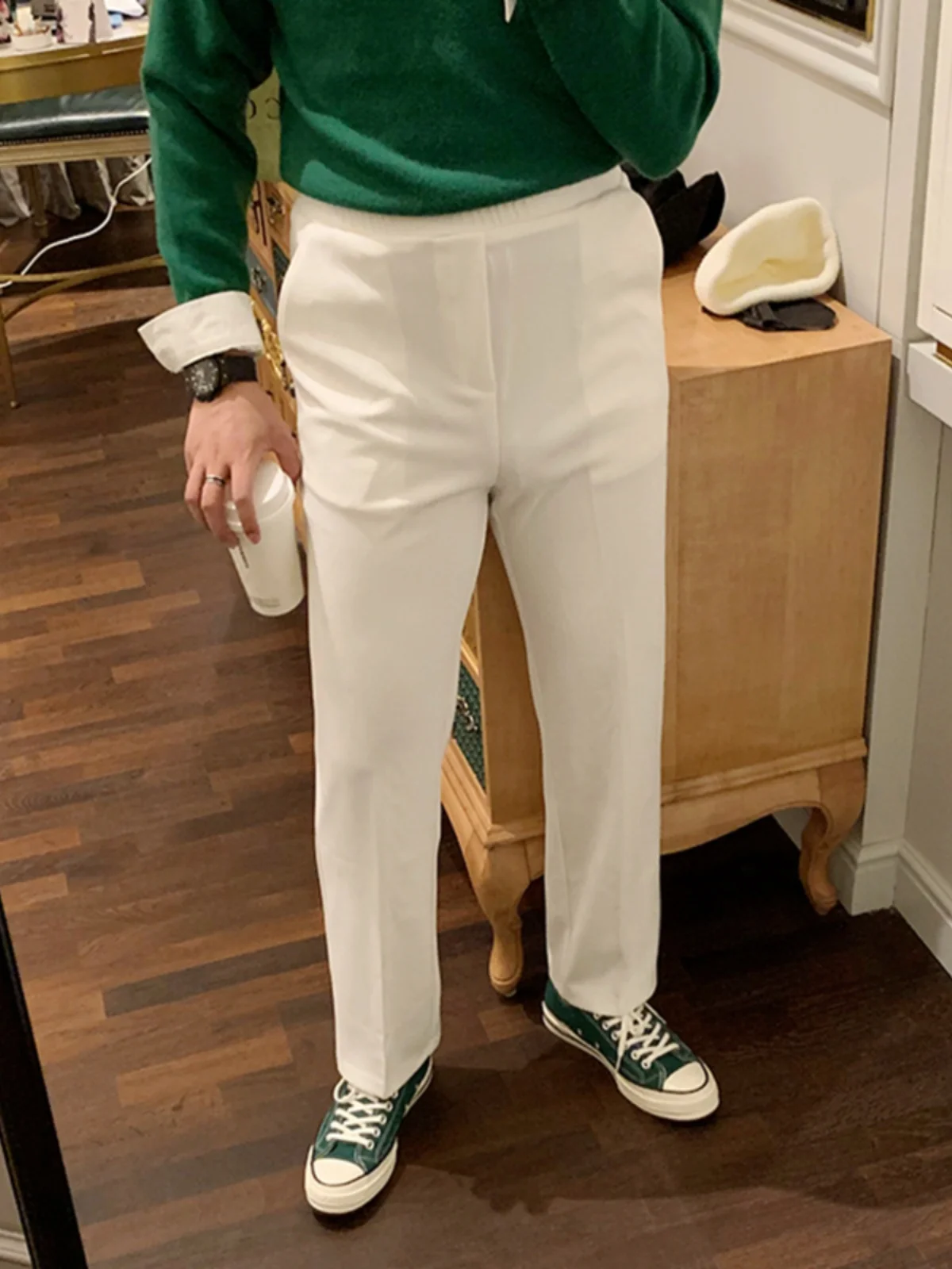 Простые белые хлопковые брюки прямого кроя свободного силуэта для мужчин, осенняя новинка, черные, из полиэфирного волокна
Простые белые хлопковые брюки прямого кроя свободного силуэта для мужчин, осенняя новинка, черные, из полиэфирного волокна