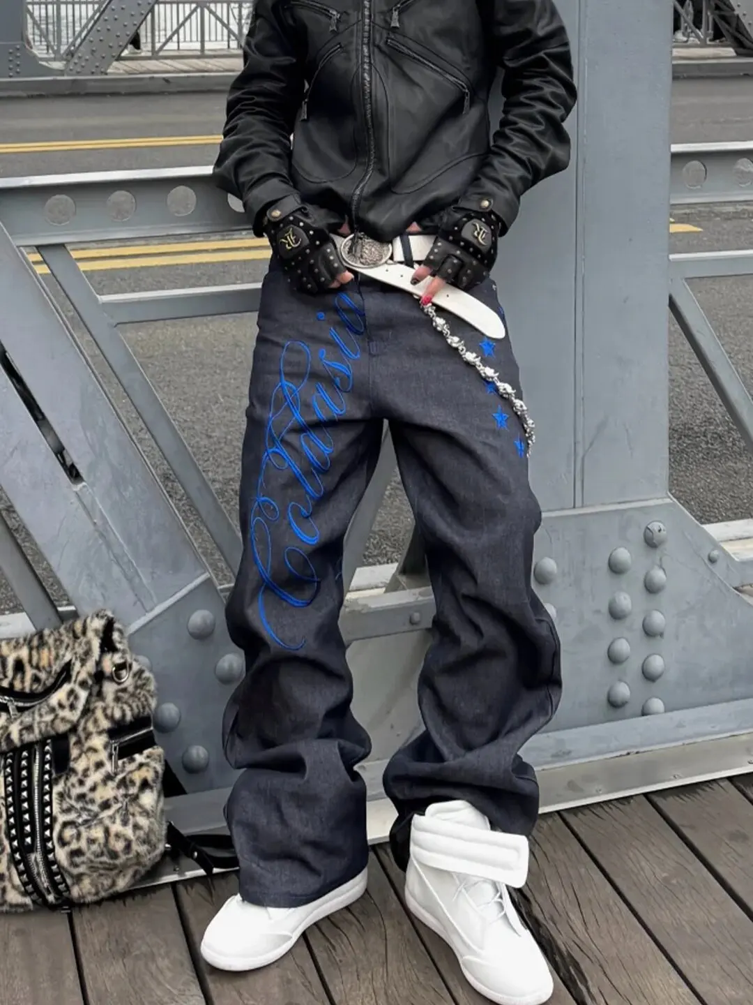Cleanfit Retro Washed American High Street Embroidered Jeans Loose Straight Leg Men's Trendy Original Denim Pants
Cleanfit Retro Washed American High Street Embroidered Jeans Loose Straight Leg Men's Trendy Original Denim Pants