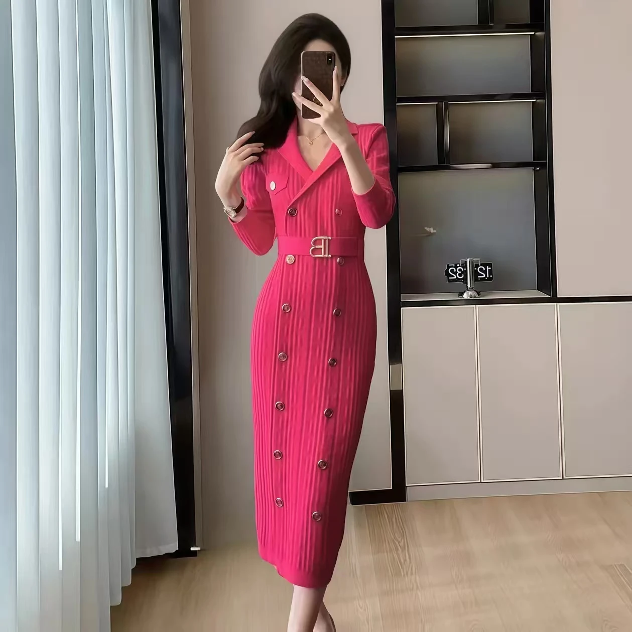 Spring And Autumn New Fashionable Temperament Commuter Suit Collar B-Buckle Belt Slimming Long Sleeve Knitted Long Coat
Spring And Autumn New Fashionable Temperament Commuter Suit Collar B-Buckle Belt Slimming Long Sleeve Knitted Long Coat