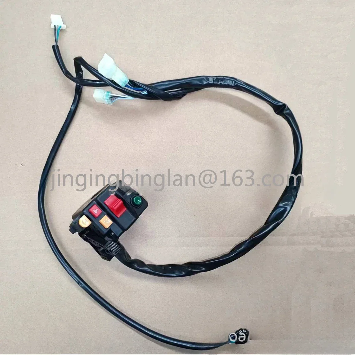 В СБОРЕ 9010-160600-A000 с пересечением границ, подходит для ATV Chunfeng 500, переключатель с левой ручкой
В СБОРЕ 9010-160600-A000 с пересечением границ, подходит для ATV Chunfeng 500, переключатель с левой ручкой