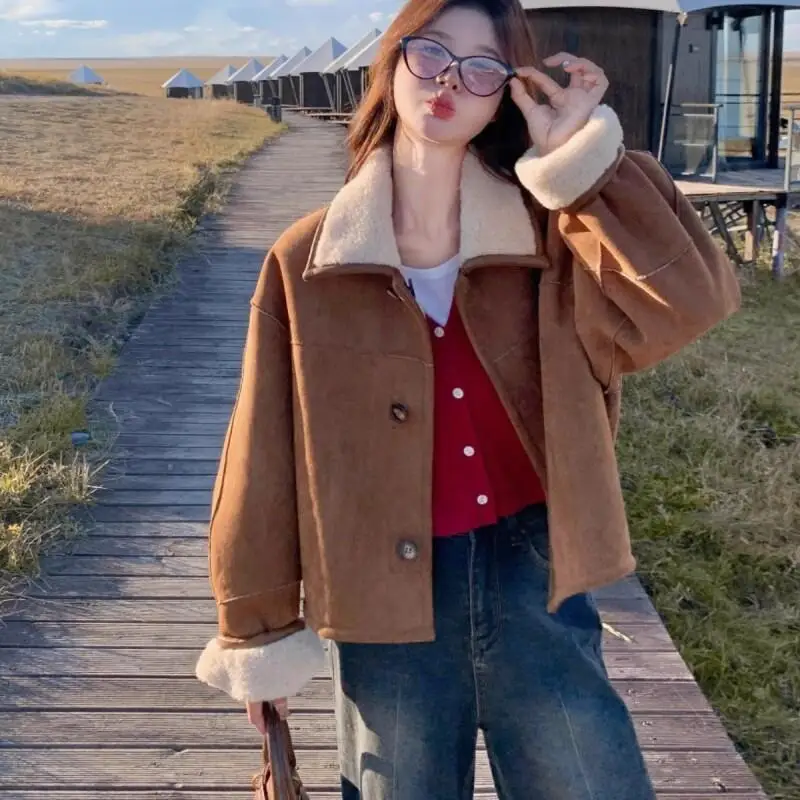 Женская стеганая куртка на осень и зиму, двусторонняя носимая куртка в корейском стиле, женское короткое утепленное пальто на подкладке из искусственного меха, топы
Женская стеганая куртка на осень и зиму, двусторонняя носимая куртка в корейском стиле, женское короткое утепленное пальто на подкладке из искусственного меха, топы