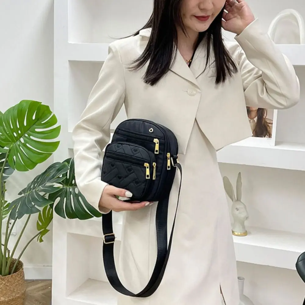 Casual Four-layer Zipper Crossbody Bag Five-layer Niche Design Shoulder Bag Nylon Solid Color Small Phone Bag Girls
Casual Four-layer Zipper Crossbody Bag Five-layer Niche Design Shoulder Bag Nylon Solid Color Small Phone Bag Girls