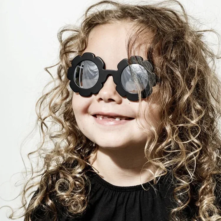 New Cute Daisy Sunglasses Children Round Sunflower Shades Sun Glasses Girls Baby Eyeglasses UV400 Oculos Outdoor Protection
New Cute Daisy Sunglasses Children Round Sunflower Shades Sun Glasses Girls Baby Eyeglasses UV400 Oculos Outdoor Protection