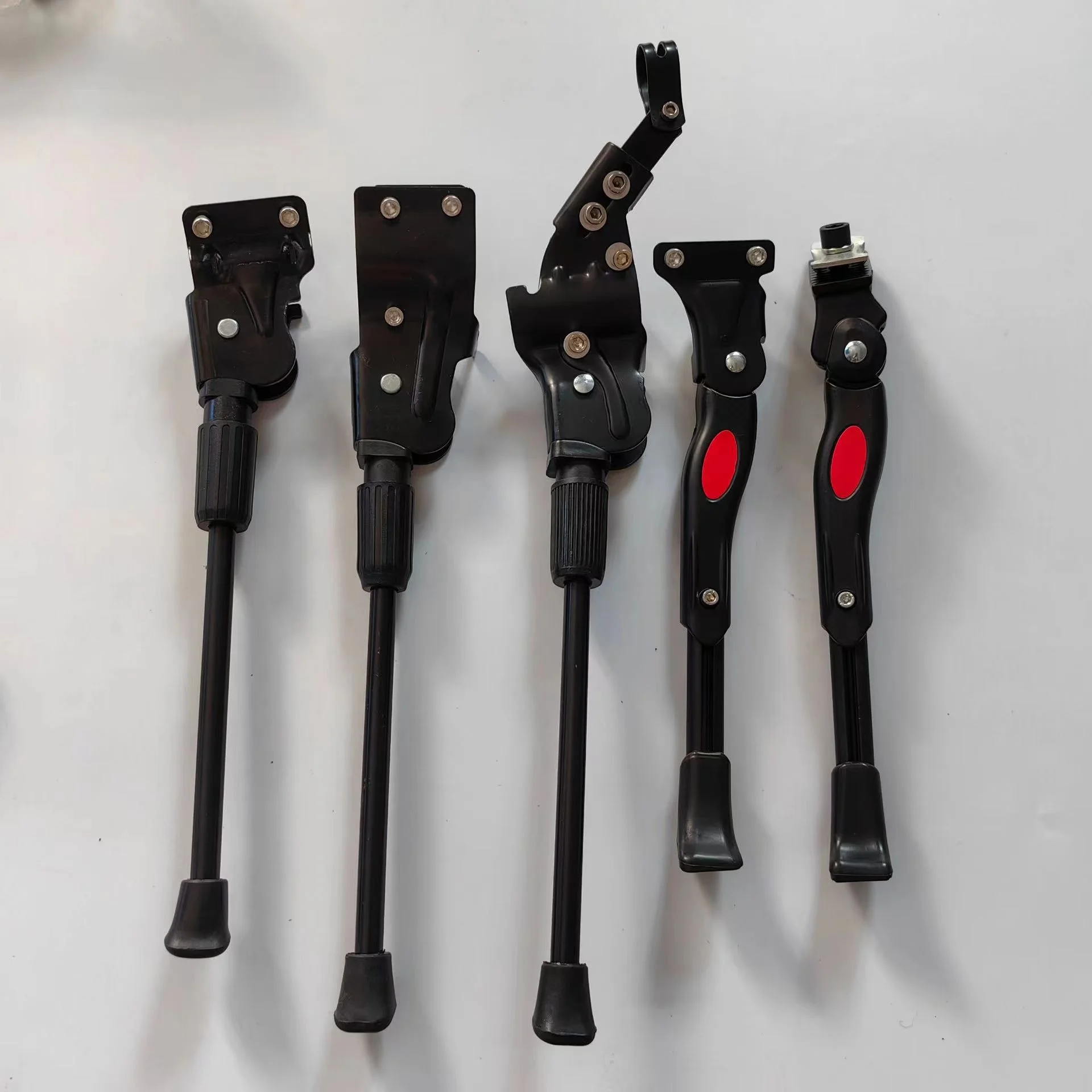 Adjustable Bicycle Kickstand Parking Rack Bicycle Side Support Kickstand for 22 24 26 Inch Mountain Bike
Adjustable Bicycle Kickstand Parking Rack Bicycle Side Support Kickstand for 22 24 26 Inch Mountain Bike
