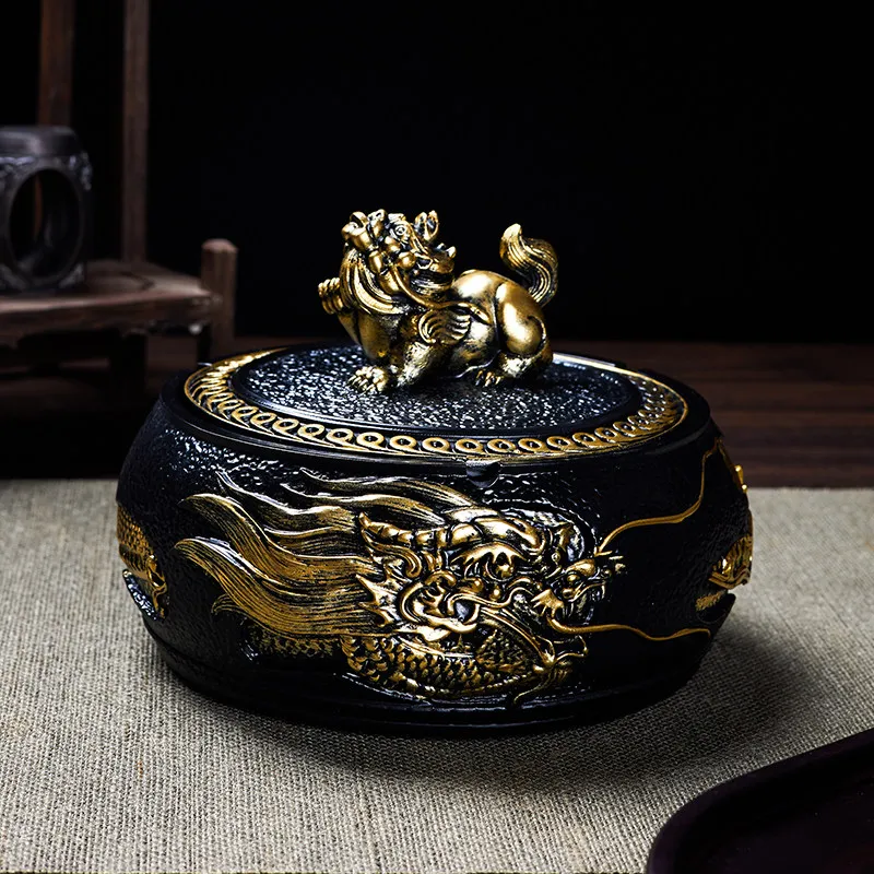 Creative Pixiu Lucky Chinese-style retro high-end anti-fly ash home living room tea table bedroom covered ashtray ornament
Creative Pixiu Lucky Chinese-style retro high-end anti-fly ash home living room tea table bedroom covered ashtray ornament