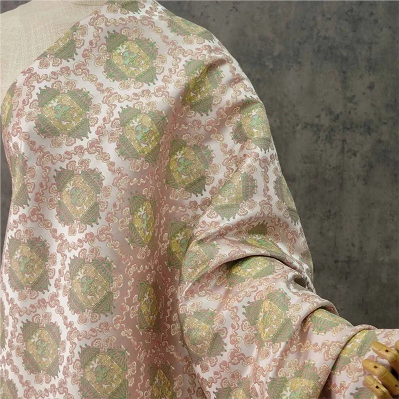 National style imitation Song brocade vest coat skirt yarn-dyed new Chinese jacquard fabric
National style imitation Song brocade vest coat skirt yarn-dyed new Chinese jacquard fabric