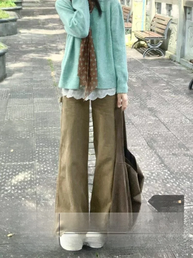 Ретро американские джинсы цвета хаки с широкими штанинами, облегающие джинсы, женские осенне-зимние новые прямые брюки-копыта больших размеров
Ретро американские джинсы цвета хаки с широкими штанинами, облегающие джинсы, женские осенне-зимние новые прямые брюки-копыта больших размеров