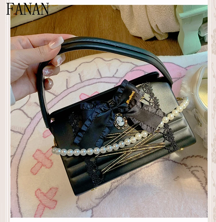 Bow Tie Kawaii Bags for Women Elegant French Retro PU Single Handheld Underarm Sweet Cute Shoulder Bag Lolita Style
Bow Tie Kawaii Bags for Women Elegant French Retro PU Single Handheld Underarm Sweet Cute Shoulder Bag Lolita Style