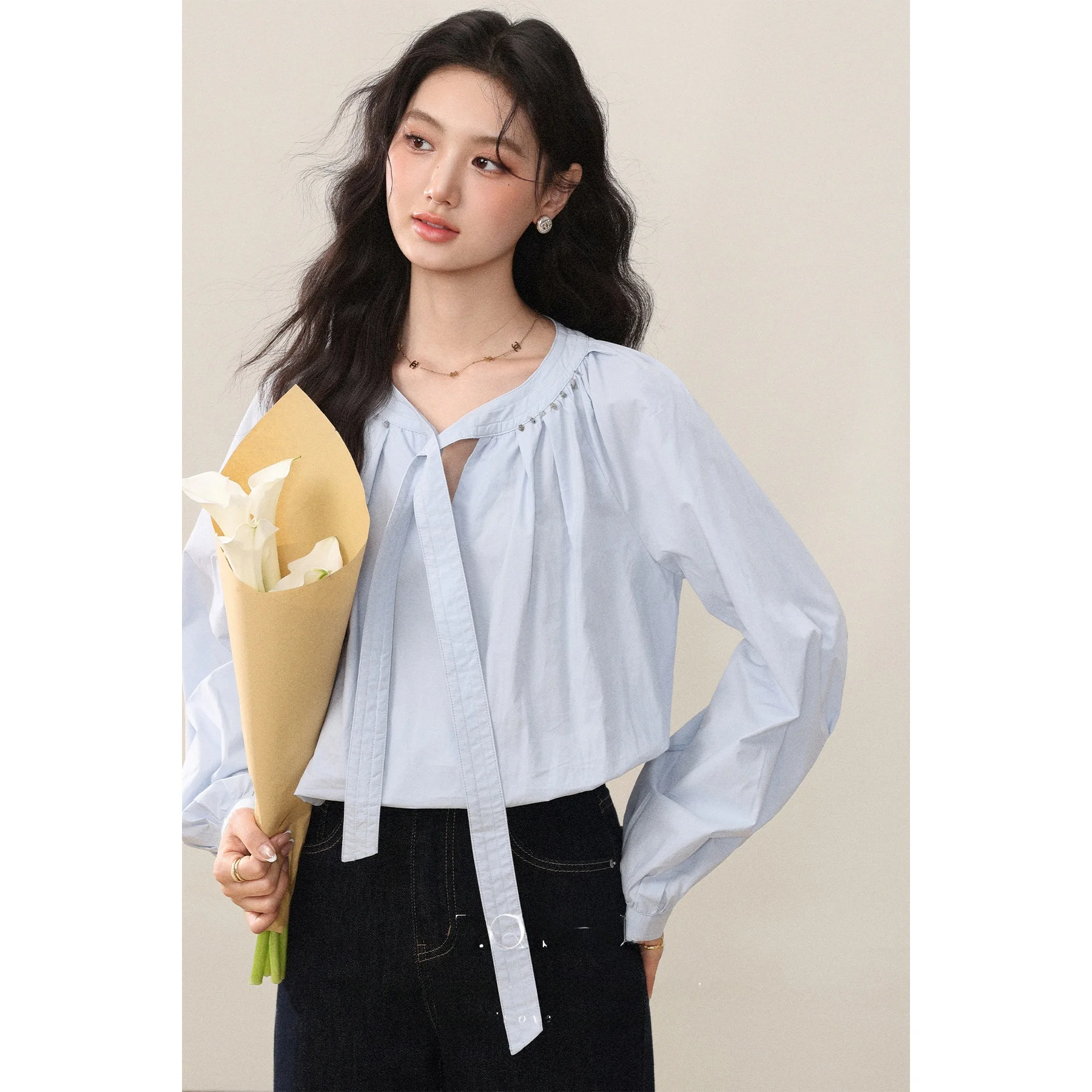Zhang Soda 2025 Autumn New Blue Long Sve irt ey Vest Two-Piece Set Commute Faion Layering Women's Loose Fit irt
Zhang Soda 2025 Autumn New Blue Long Sve irt ey Vest Two-Piece Set Commute Faion Layering Women's Loose Fit irt