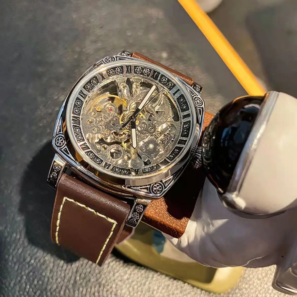 Hot Selling Personality Hollow Design High Quality Automatic Wheel Skeleton Mechanical Watch Men Creative Business Men AAA Clock
Hot Selling Personality Hollow Design High Quality Automatic Wheel Skeleton Mechanical Watch Men Creative Business Men AAA Clock