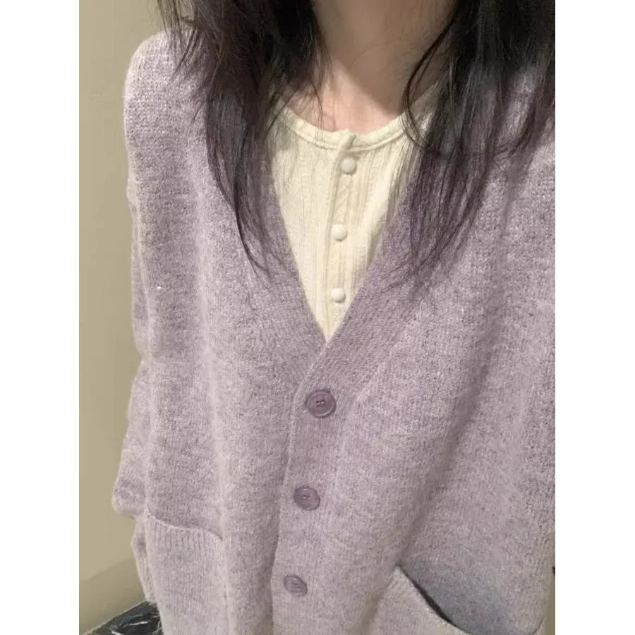 Loose V-Ne Purple Knitted Sweater Coat Women's Spring Autumn New Sle 2025 Comfortable Feeling High-End Looking Top
Loose V-Ne Purple Knitted Sweater Coat Women's Spring Autumn New Sle 2025 Comfortable Feeling High-End Looking Top