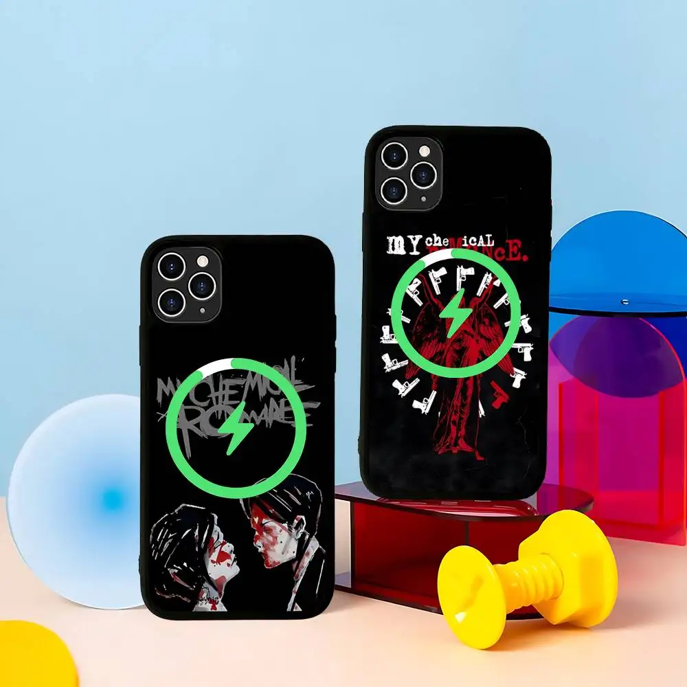 1pc Rock Band My C-Chemical R-Romance For Magsafe Magnetic Phone Case For IPhone 17 16 Pro Max 15 Plus 14 13 12 11 Cover
1pc Rock Band My C-Chemical R-Romance For Magsafe Magnetic Phone Case For IPhone 17 16 Pro Max 15 Plus 14 13 12 11 Cover