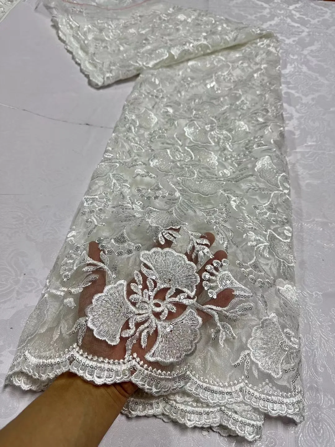 Latest Nigerian Lace Fabric 2024 High Quality Sequins Net Lace Elastic French Lace Fabric Embroidery for Party Sewing
Latest Nigerian Lace Fabric 2024 High Quality Sequins Net Lace Elastic French Lace Fabric Embroidery for Party Sewing
