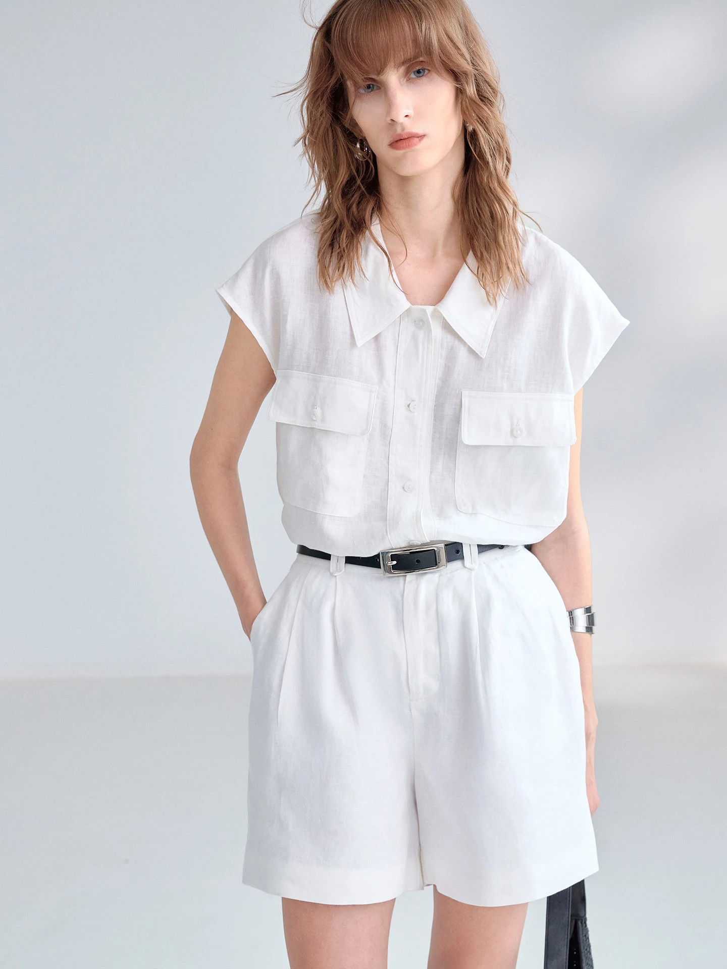 100% Pure Linen Women's Short Sleeve Shirt Cool Feeling Breathable High End Linen Material White Commute Shirt Loose Fit
100% Pure Linen Women's Short Sleeve Shirt Cool Feeling Breathable High End Linen Material White Commute Shirt Loose Fit