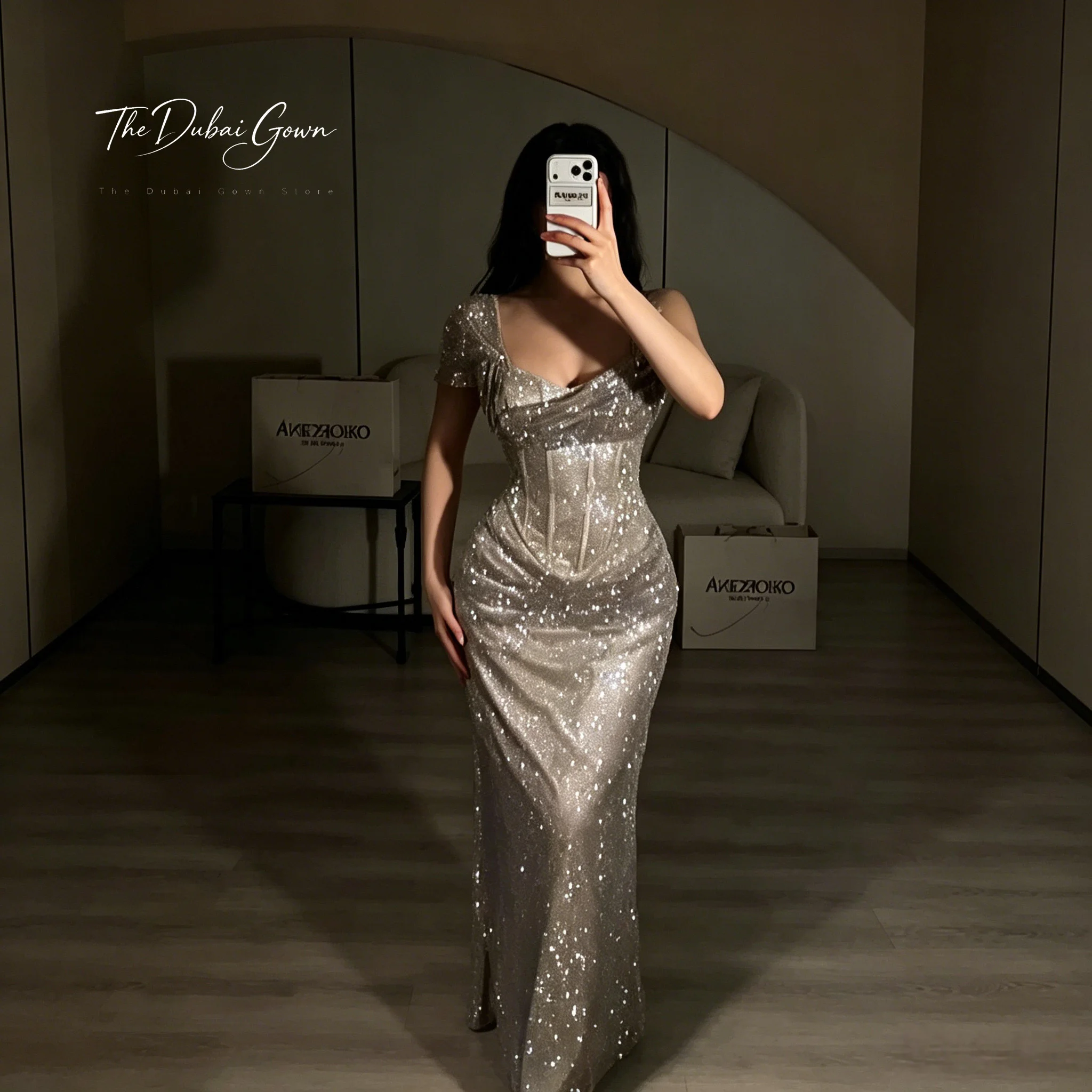 Elegant Gray Off-Shoulder Strapless Sleeveless Fishtail Floor-Length Formal Prom Gown with Sequin Embellishments
Elegant Gray Off-Shoulder Strapless Sleeveless Fishtail Floor-Length Formal Prom Gown with Sequin Embellishments