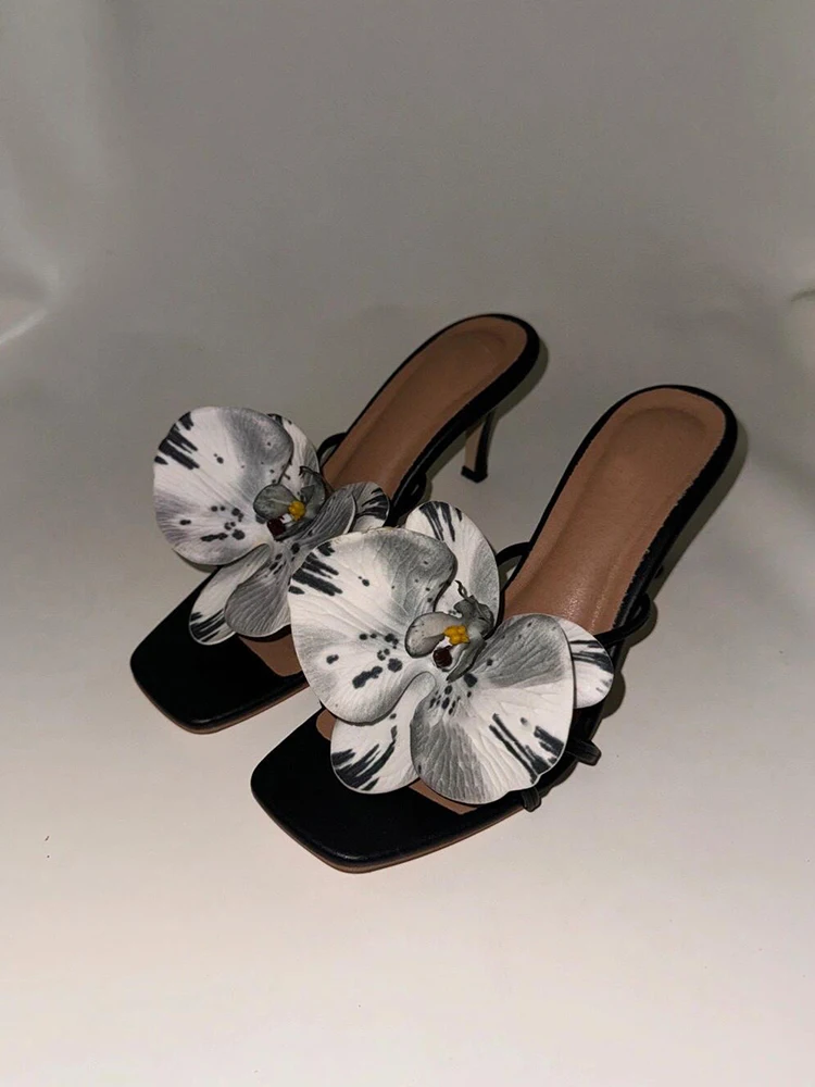 2025 New Arrivals Flower Square Toe Women Slippers Slingback Cross Tied Stiletto Heels Fashion Sexy Party Summer Women Shoes
2025 New Arrivals Flower Square Toe Women Slippers Slingback Cross Tied Stiletto Heels Fashion Sexy Party Summer Women Shoes
