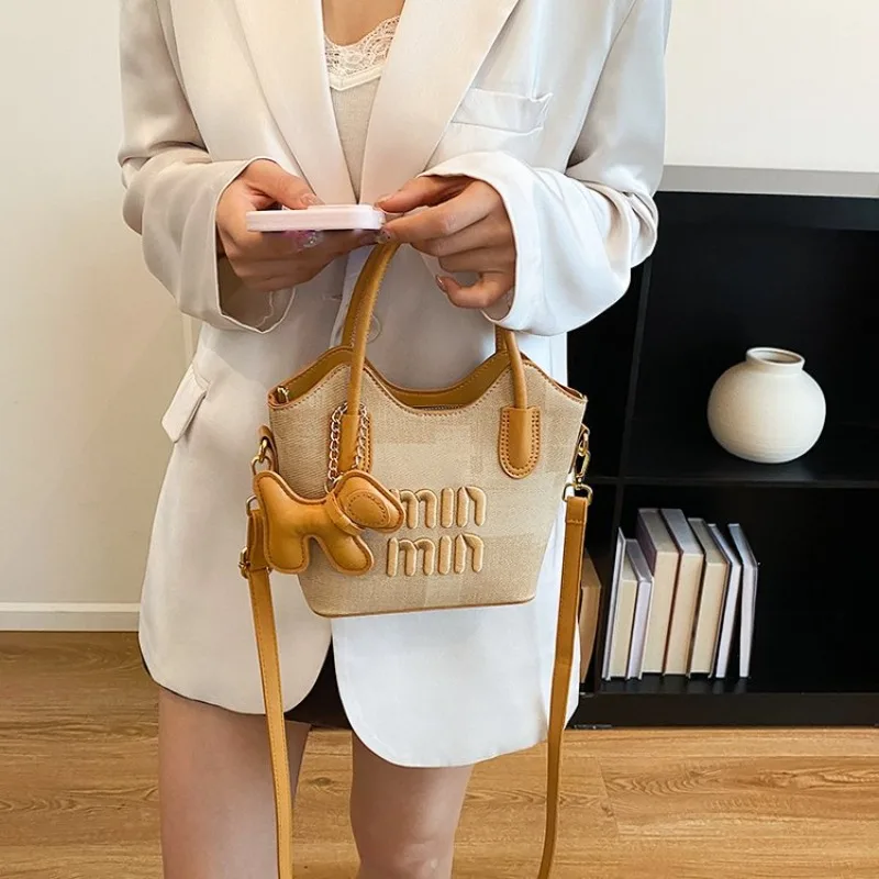 Popular Classic Elegant Women Handbag High End Leather Trendy Paris Style Casual Crossbody Daily Bag
Popular Classic Elegant Women Handbag High End Leather Trendy Paris Style Casual Crossbody Daily Bag