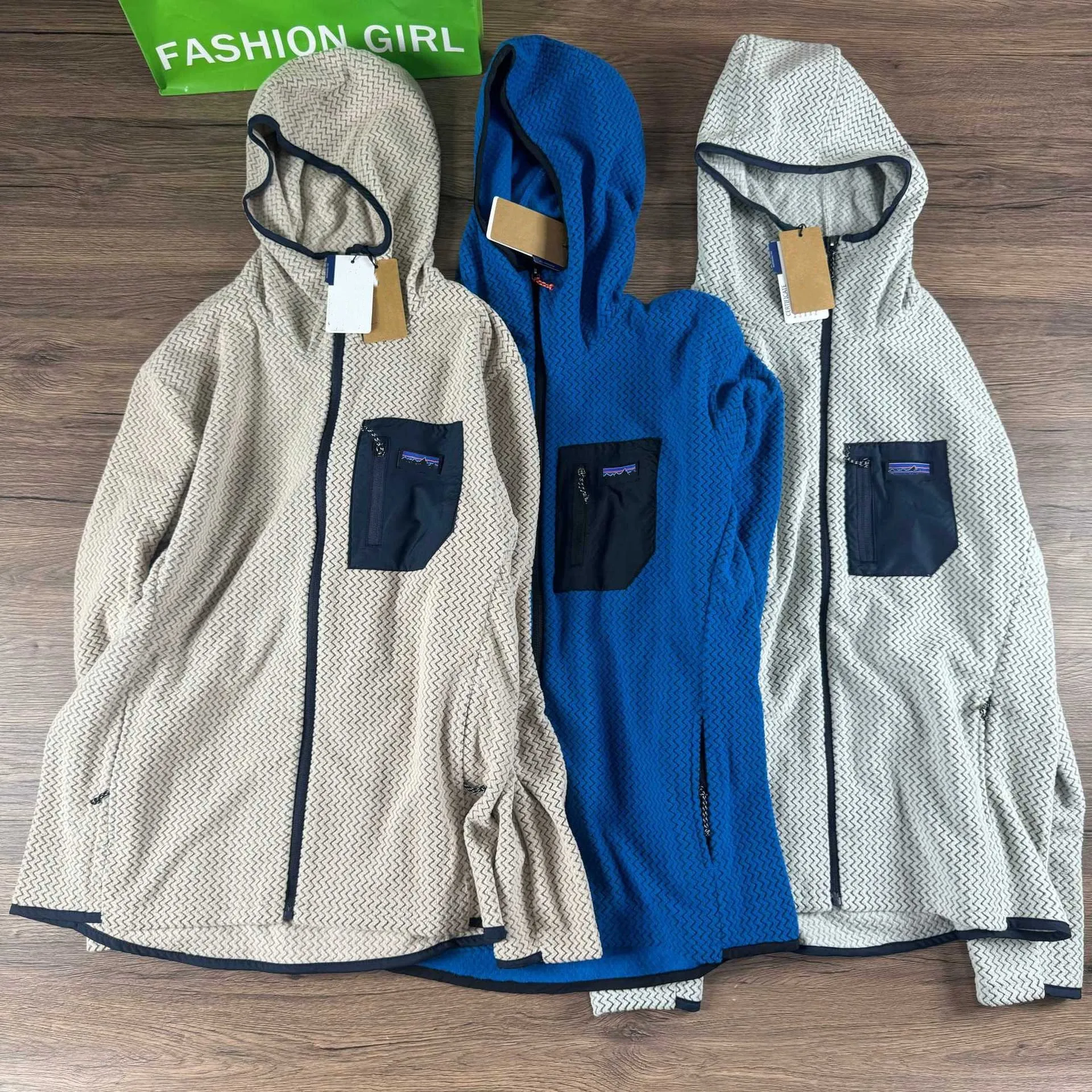 Outdoor Hiking Fall Winter Fleece Jacket Hooded Warmth Middle Layer Zipper Design Long Sleeve Men's Sweatshirt Geometric Pattern
Outdoor Hiking Fall Winter Fleece Jacket Hooded Warmth Middle Layer Zipper Design Long Sleeve Men's Sweatshirt Geometric Pattern