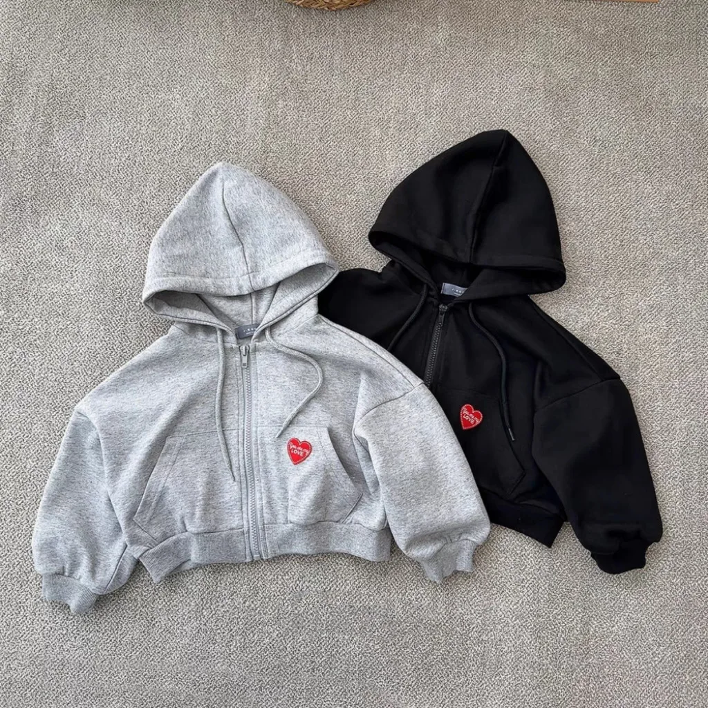 Korean Hooded Cardigan Jacket Trendy Hoodie Boys and Girls Baby Zipper Shirt Heart Pattern Versatile Spring and Autumn Hoodie
Korean Hooded Cardigan Jacket Trendy Hoodie Boys and Girls Baby Zipper Shirt Heart Pattern Versatile Spring and Autumn Hoodie