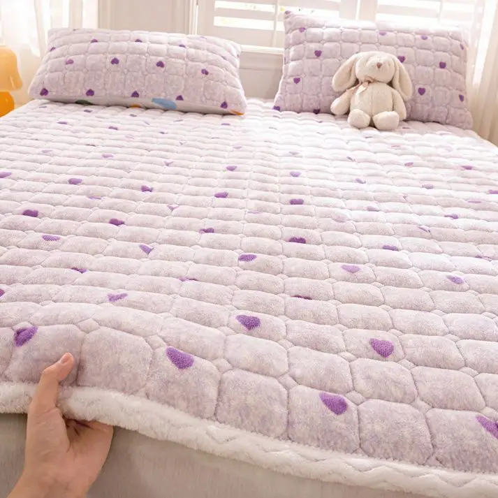 Winter Luxury Mattress Toppers Home Textile Thick Plush Bed Sheet Pillowcase 3pcs Queen Bedding Set Double Bedspread Bed Linen
Winter Luxury Mattress Toppers Home Textile Thick Plush Bed Sheet Pillowcase 3pcs Queen Bedding Set Double Bedspread Bed Linen