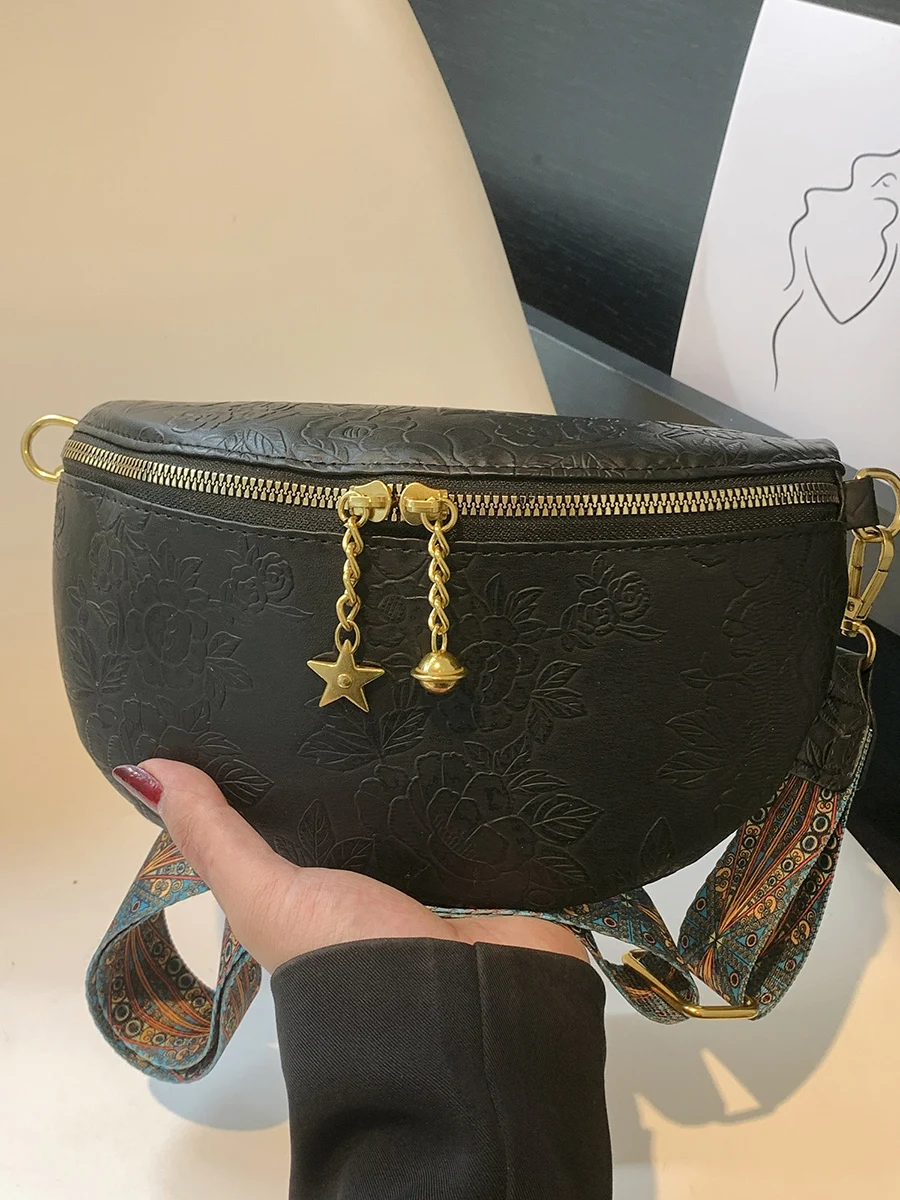 Ladies' new trendy waist bag, crossbody bag, square bag, patterned pattern, contrasting color chest bag
Ladies' new trendy waist bag, crossbody bag, square bag, patterned pattern, contrasting color chest bag