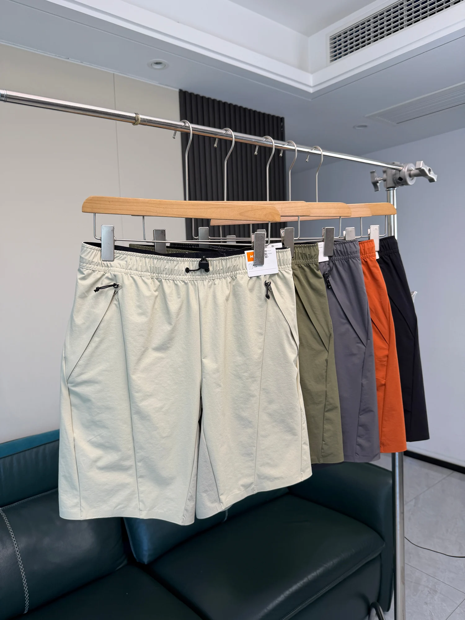 Outdoor Wearable Men's And Women's Sporty Short Shorts Summer Season Quick Dry Casual Style Loose Fit Straight Leg Pants
Outdoor Wearable Men's And Women's Sporty Short Shorts Summer Season Quick Dry Casual Style Loose Fit Straight Leg Pants