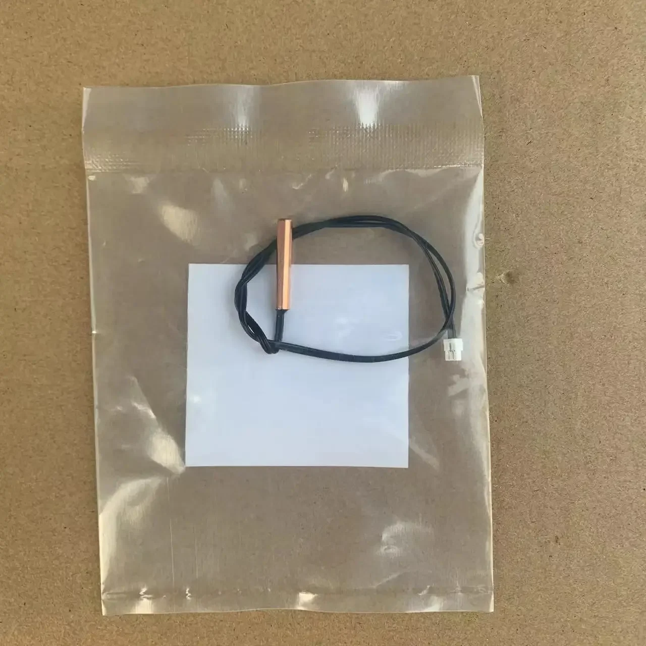 Suitable for Daikin air conditioner 1.5P hanging machine internal probe temperature sensor thermistor FTXP336RCD
Suitable for Daikin air conditioner 1.5P hanging machine internal probe temperature sensor thermistor FTXP336RCD