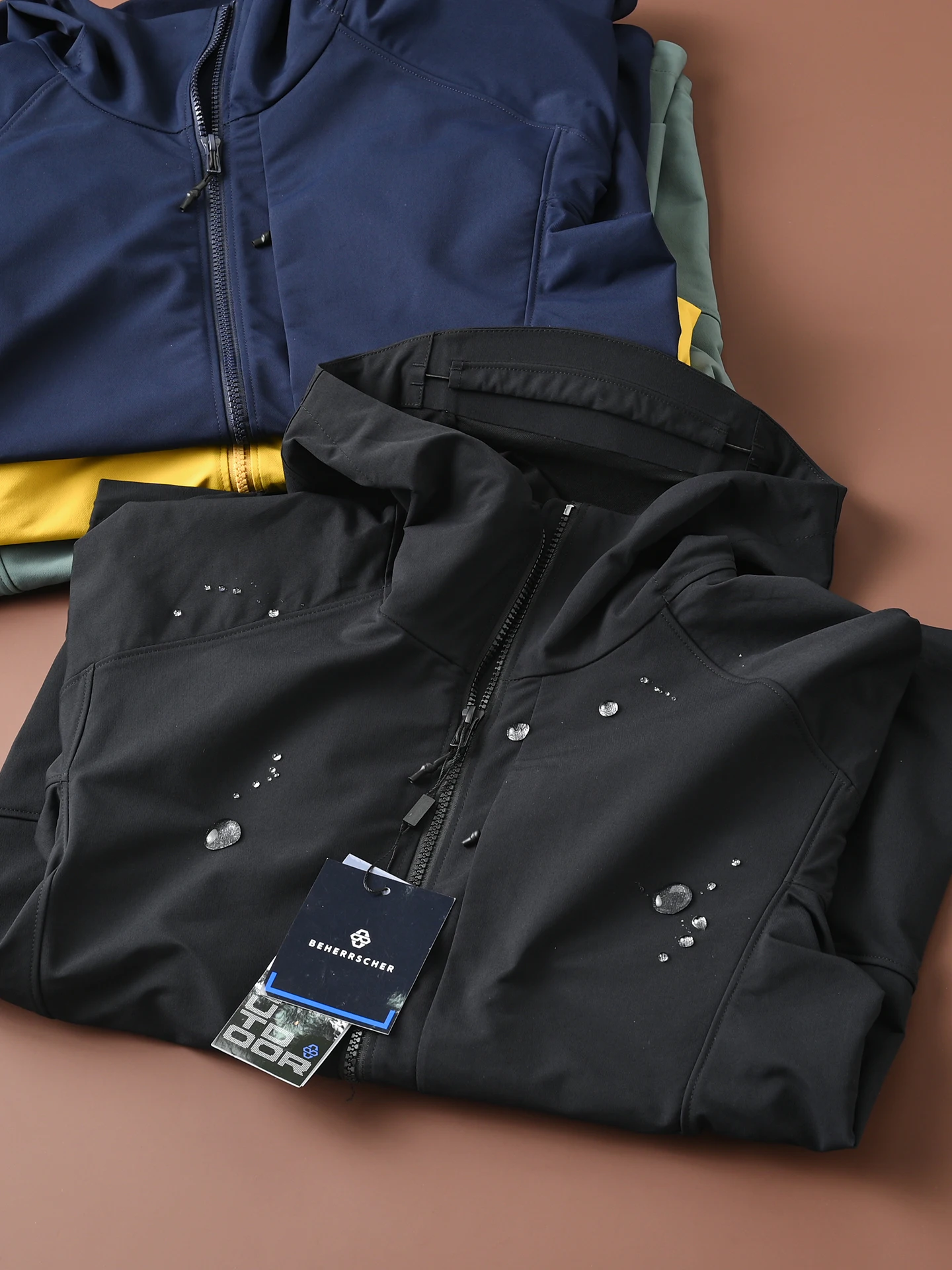 Men's Outdoor Jacket Breathable Wear-Resistant Hooded Windproof Waterproof Standard Fit Long Sleeve Zipper Closure Coat
Men's Outdoor Jacket Breathable Wear-Resistant Hooded Windproof Waterproof Standard Fit Long Sleeve Zipper Closure Coat