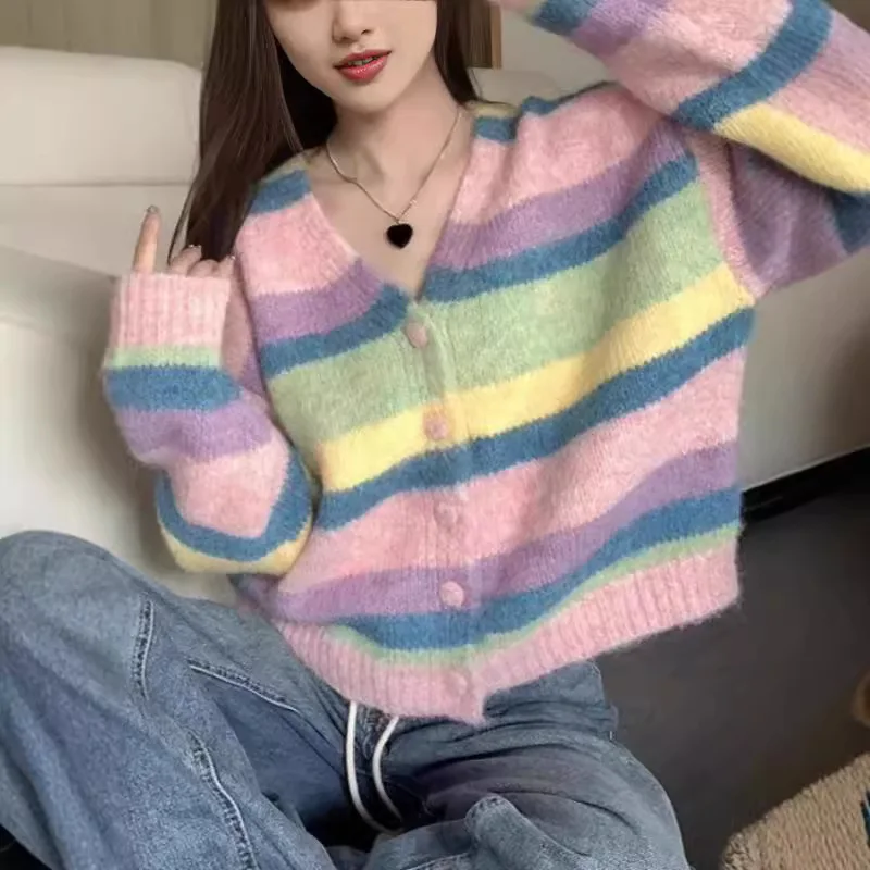 Autumn and winter sweater women's coat New loose knitted cardigan rainbow striped top
Autumn and winter sweater women's coat New loose knitted cardigan rainbow striped top