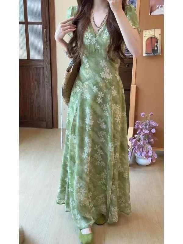 Summer Vacation Style plus Size Dress Waist Cinching Floral Print Concealing Meat Epiphyte V-Neck Short Sleeve Long A-Line Skirt
Summer Vacation Style plus Size Dress Waist Cinching Floral Print Concealing Meat Epiphyte V-Neck Short Sleeve Long A-Line Skirt