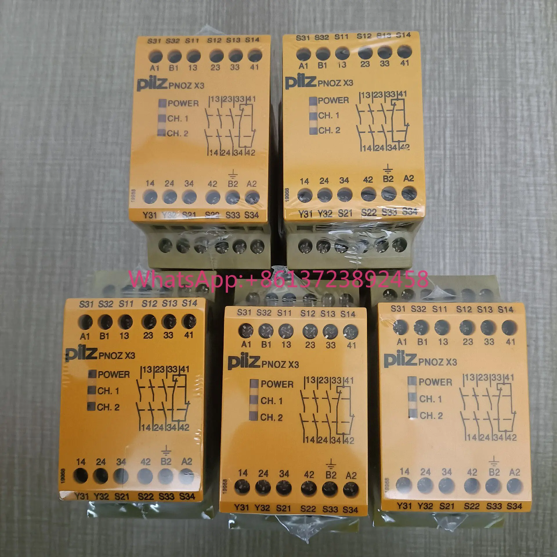 Pilz x3 774310/774318 in Stock
Pilz x3 774310/774318 in Stock