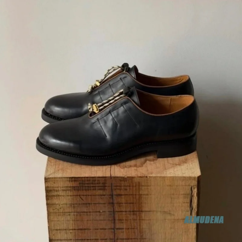 Classic Oxford Shoes Men's Round Toe Low Heel Hand Sewn Edge Daily Business Wedding Commute Casual Formal Dress Shoes
Classic Oxford Shoes Men's Round Toe Low Heel Hand Sewn Edge Daily Business Wedding Commute Casual Formal Dress Shoes