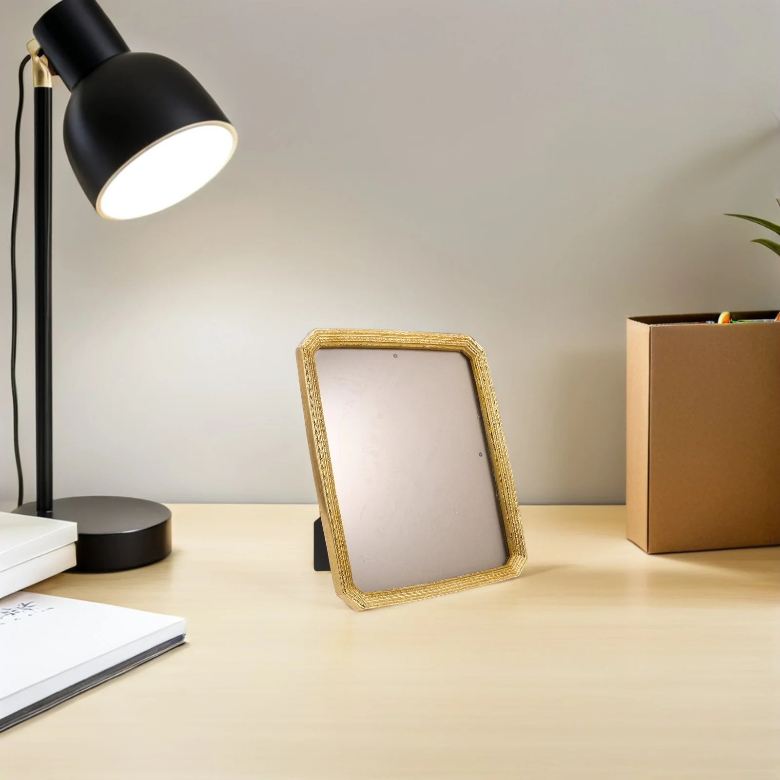 Retro Wooden Photo Frame 6 Inch Wall Hanging Vintage Style Home Decoration Classic Picture Frame for Living Room Office
Retro Wooden Photo Frame 6 Inch Wall Hanging Vintage Style Home Decoration Classic Picture Frame for Living Room Office