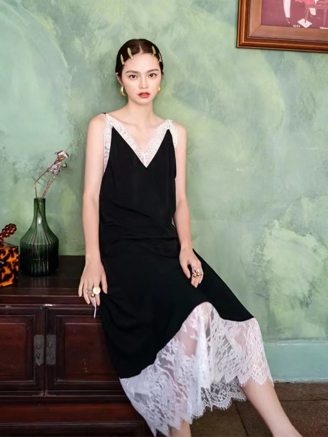 Princess Style Long Lace Splice Sleeveless V-Neck Sleepwear Women's Summer Home Clothes Large Size Comfortable Nightgown
Princess Style Long Lace Splice Sleeveless V-Neck Sleepwear Women's Summer Home Clothes Large Size Comfortable Nightgown