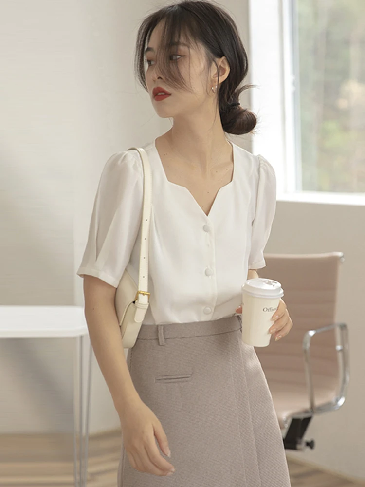 Elegant White Bubble Sleeve Shirt Women's Summer Slimming V-Neck Chiffon Commute Style Office Atmosphere Korean Version Strai...
Elegant White Bubble Sleeve Shirt Women's Summer Slimming V-Neck Chiffon Commute Style Office Atmosphere Korean Version Strai...
