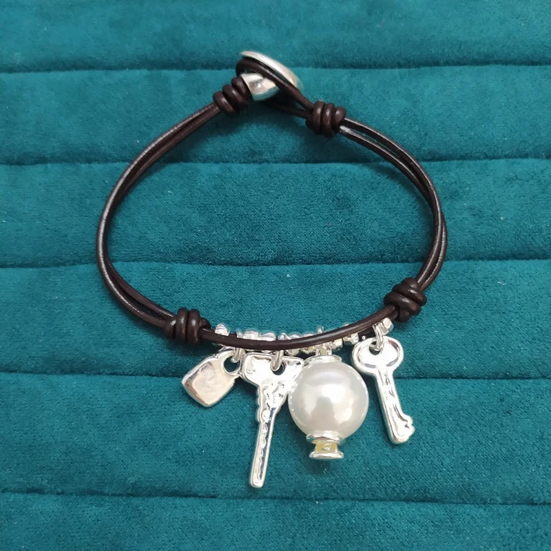 2026 Creative Design Retro Style Simple High Quality Bracelet, Girls' Jewelry Accessories
2026 Creative Design Retro Style Simple High Quality Bracelet, Girls' Jewelry Accessories