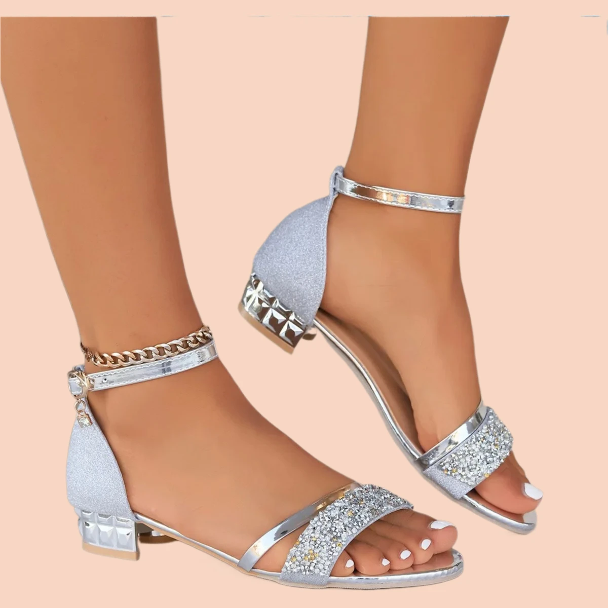 2025 New Fashion Sandals Gold and Silver Low Heel Casual Women Open Toe Summer Light Fashion Women's Shoes
2025 New Fashion Sandals Gold and Silver Low Heel Casual Women Open Toe Summer Light Fashion Women's Shoes
