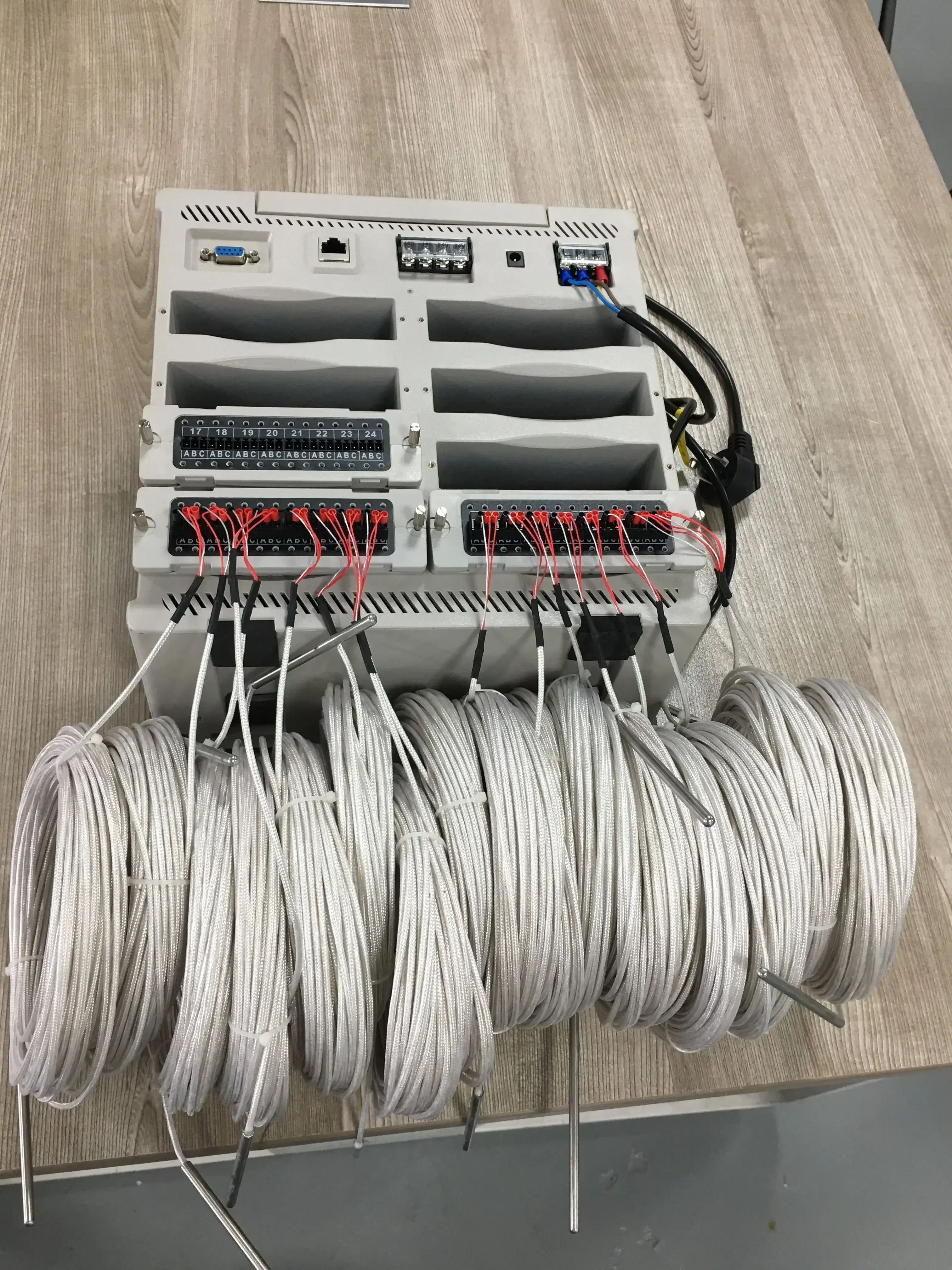 multi-channel Remote platform control Instruments 10 inch screen Temperature temperature, pressure, current, voltage, Recorder
multi-channel Remote platform control Instruments 10 inch screen Temperature temperature, pressure, current, voltage, Recorder