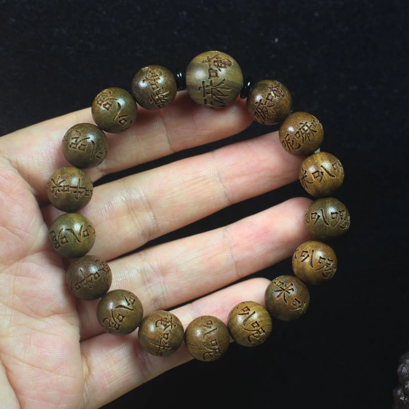 Green with Fragrant 12mm Carved Buddha Sandalwood Bracelet for Men and Women Prayer Bead Jew
Green with Fragrant 12mm Carved Buddha Sandalwood Bracelet for Men and Women Prayer Bead Jew