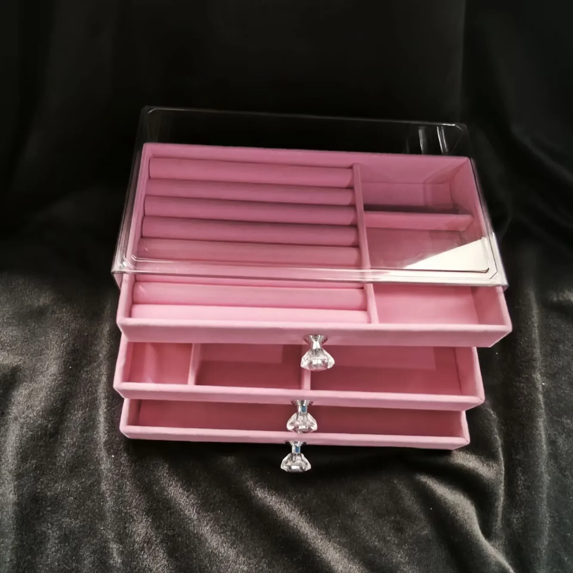 2025 HOT High-capacity Three-layer Flannel Jewelry Box Drawer Storage Organizer for Earrings Necklaces Rings Display Gift Box
2025 HOT High-capacity Three-layer Flannel Jewelry Box Drawer Storage Organizer for Earrings Necklaces Rings Display Gift Box