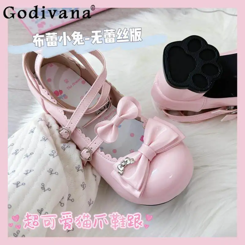 Japanese Original Lolita Sweet Cute Girl High Heels Bow Round Head Jk Uniform Shallow Mouth Mary Jane Small Leather Shoes
Japanese Original Lolita Sweet Cute Girl High Heels Bow Round Head Jk Uniform Shallow Mouth Mary Jane Small Leather Shoes
