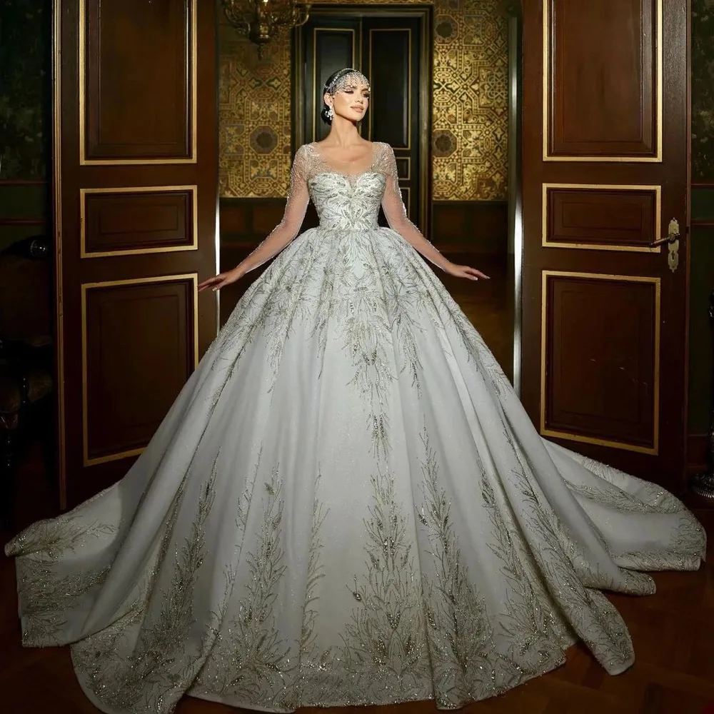 First white Gorgeous Ball Gown WeddingDresses V Neck Long Sleeves Lace Appliques Beach Bridal Gowns Custom Made SweepTrain Robe
First white Gorgeous Ball Gown WeddingDresses V Neck Long Sleeves Lace Appliques Beach Bridal Gowns Custom Made SweepTrain Robe
