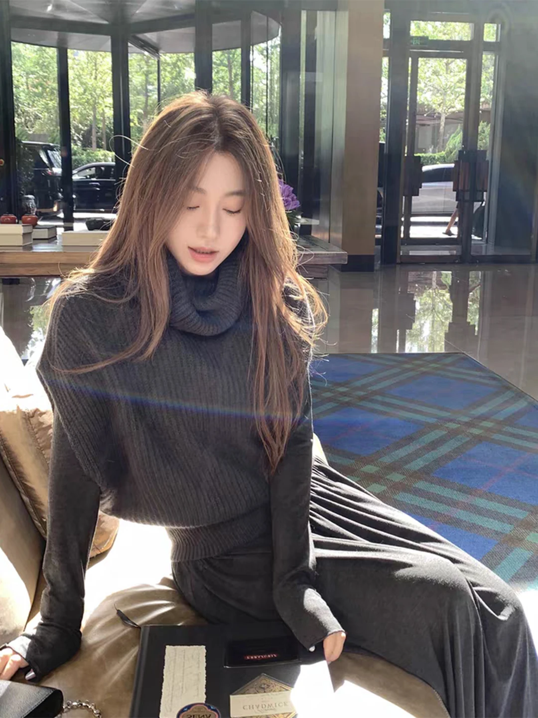 Thickened Knitted Loose Vest Women's Outerwear Autumn Winter High Collar Sweater Sleeveless Base Layer Top Fashion Style
Thickened Knitted Loose Vest Women's Outerwear Autumn Winter High Collar Sweater Sleeveless Base Layer Top Fashion Style