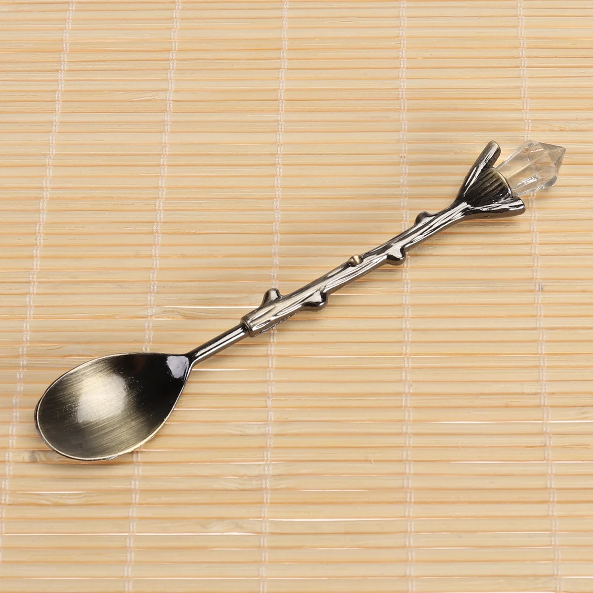 6pcs Vintage European Coffee Spoon Set Royal Tableware Spoon Fork Set Dessert Forks For Sweet Snacks Safe Easy Clean
6pcs Vintage European Coffee Spoon Set Royal Tableware Spoon Fork Set Dessert Forks For Sweet Snacks Safe Easy Clean