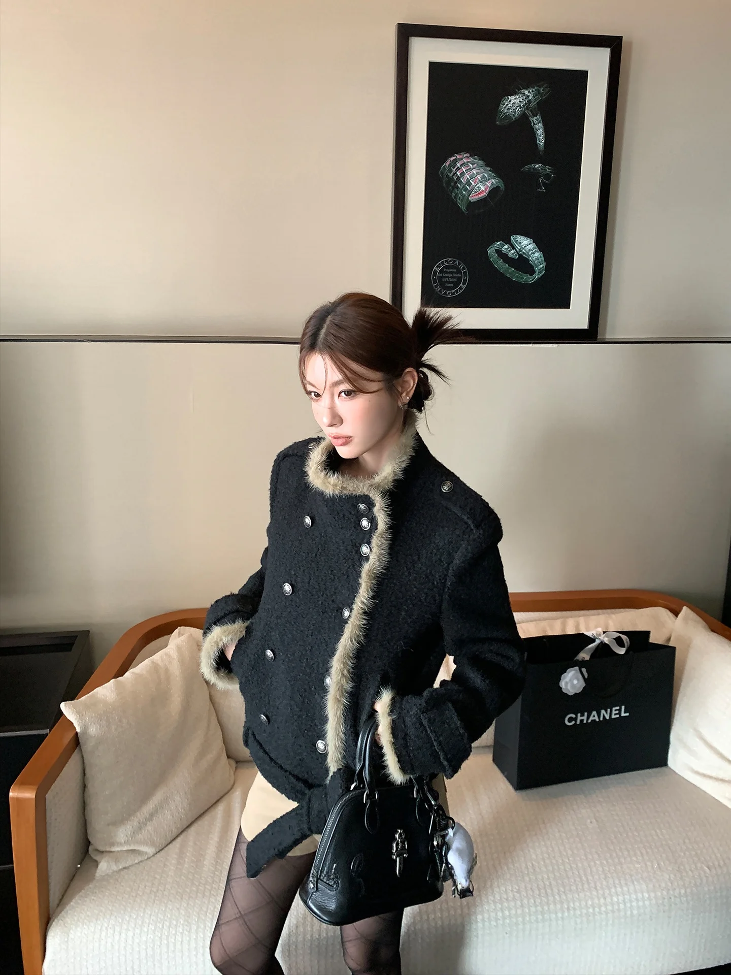 LIONE Vintage Twilight Double-breasted Bla Mink Fur Collar Woolen Coat Long Sve Stand Collar Regular Thin Winter Coat
LIONE Vintage Twilight Double-breasted Bla Mink Fur Collar Woolen Coat Long Sve Stand Collar Regular Thin Winter Coat