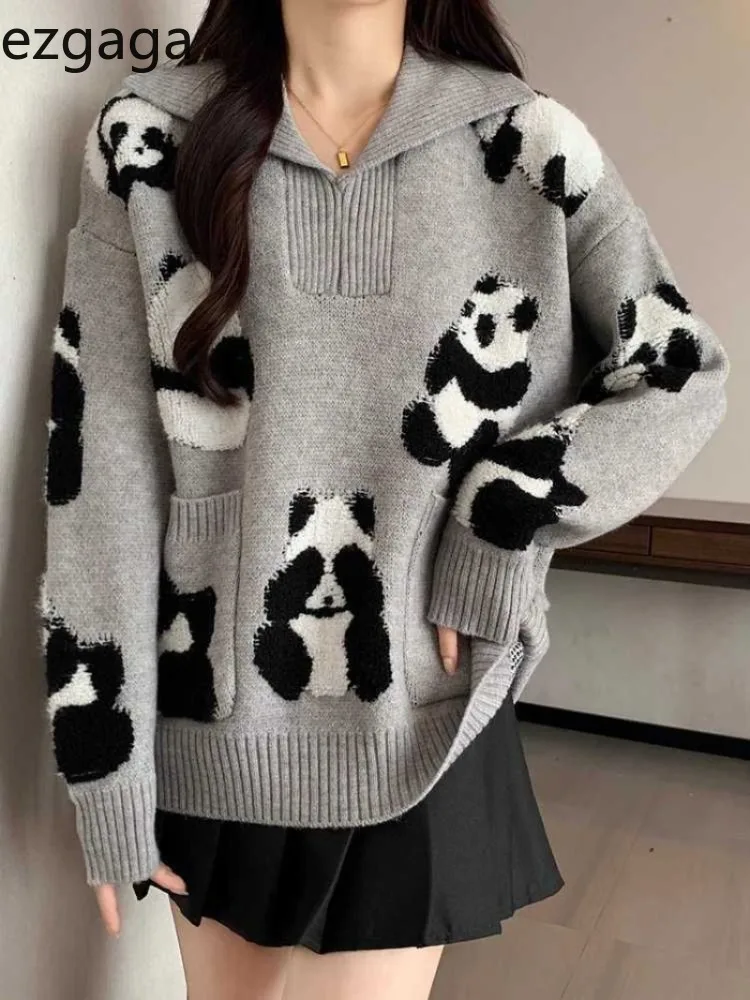 Ezgaga Knitted Sweater Women Turn Down Collar Autumn Winter Cartoon Panda Loose Sweet Fashion Pullover Pockets Jumper Female
Ezgaga Knitted Sweater Women Turn Down Collar Autumn Winter Cartoon Panda Loose Sweet Fashion Pullover Pockets Jumper Female